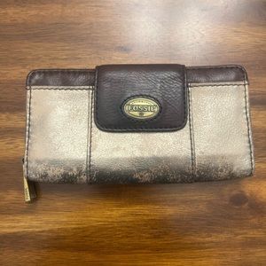 Fossil wallet